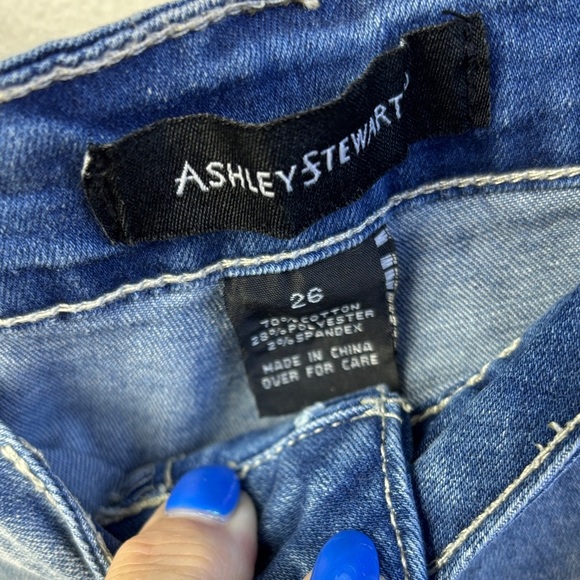 Ashley Stewart Floral Embroidered Blue Jeans. Size 26. - Picture 3 of 5
